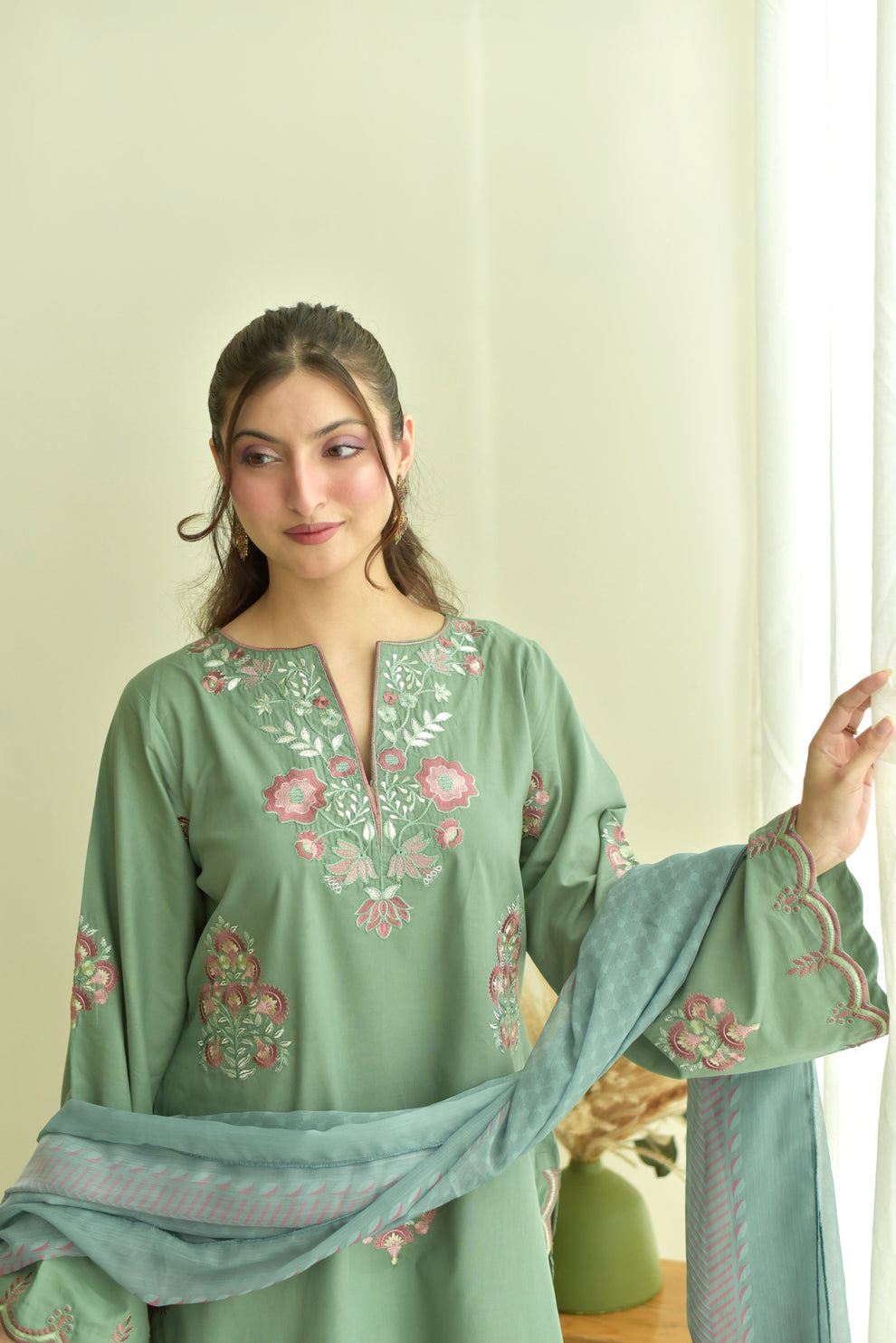 Kainat 3 piece