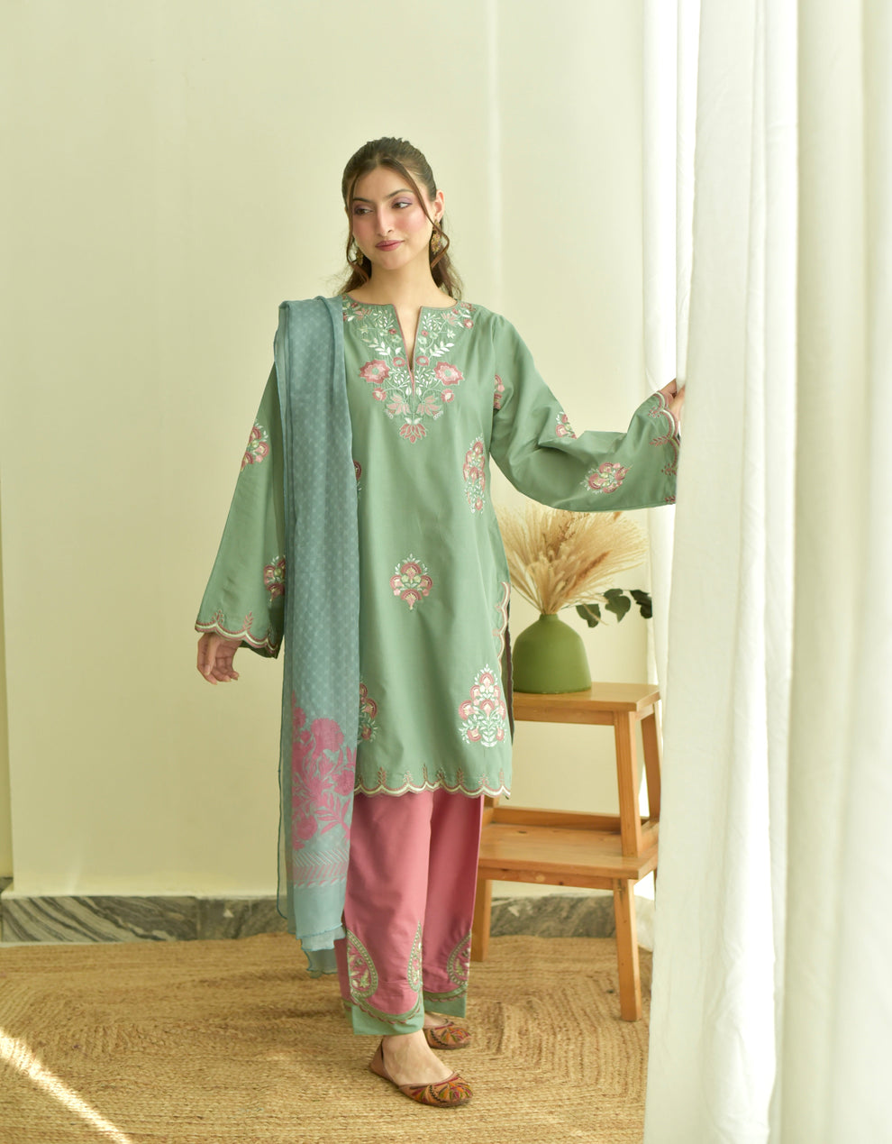 Kainat 3 piece