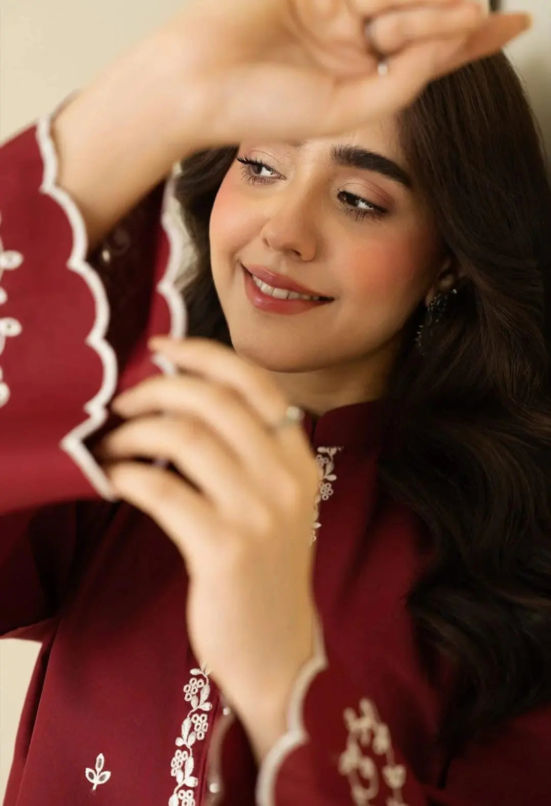 Embroidered Sleeve Detail on Shai Noor Zarf Leelan Suit